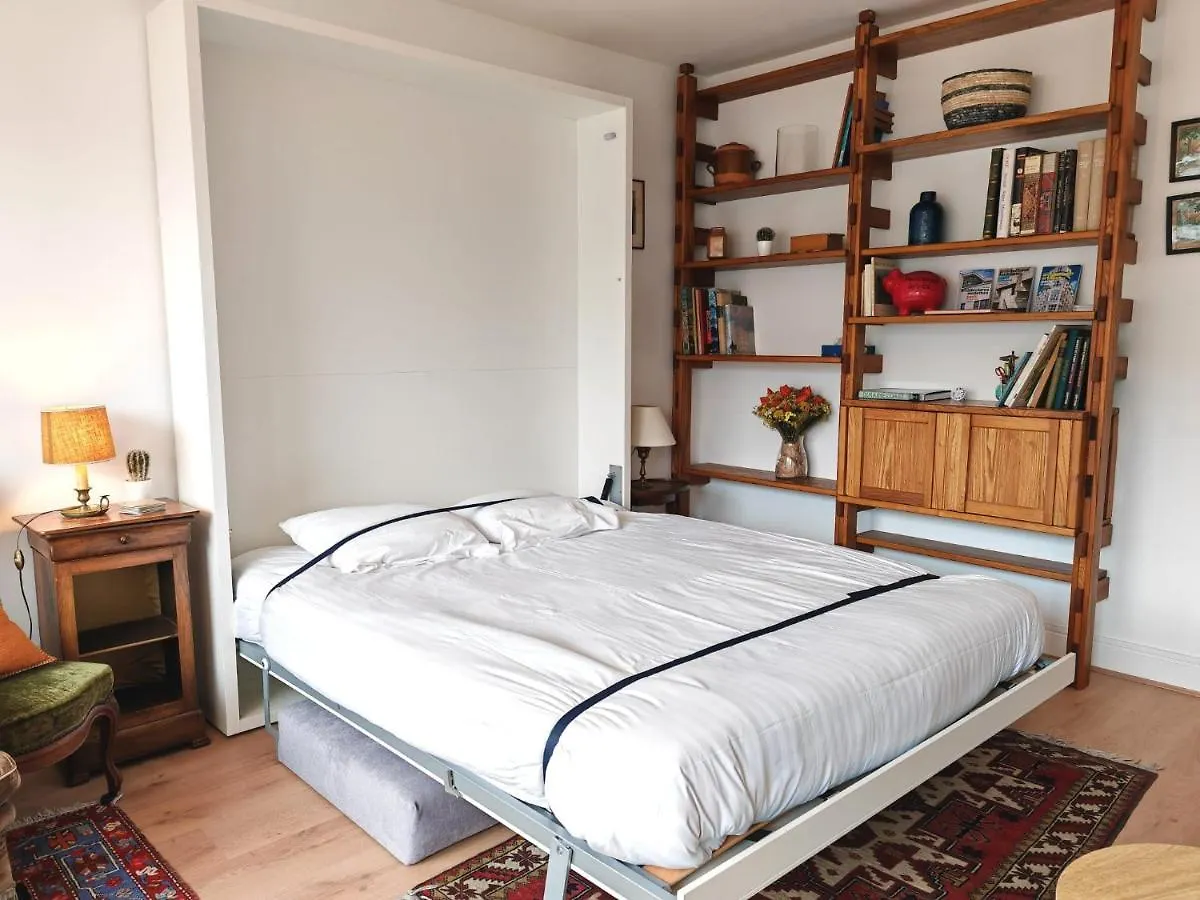 Appartement Avec Balcon Et Parking A Paris Alesia Apartment