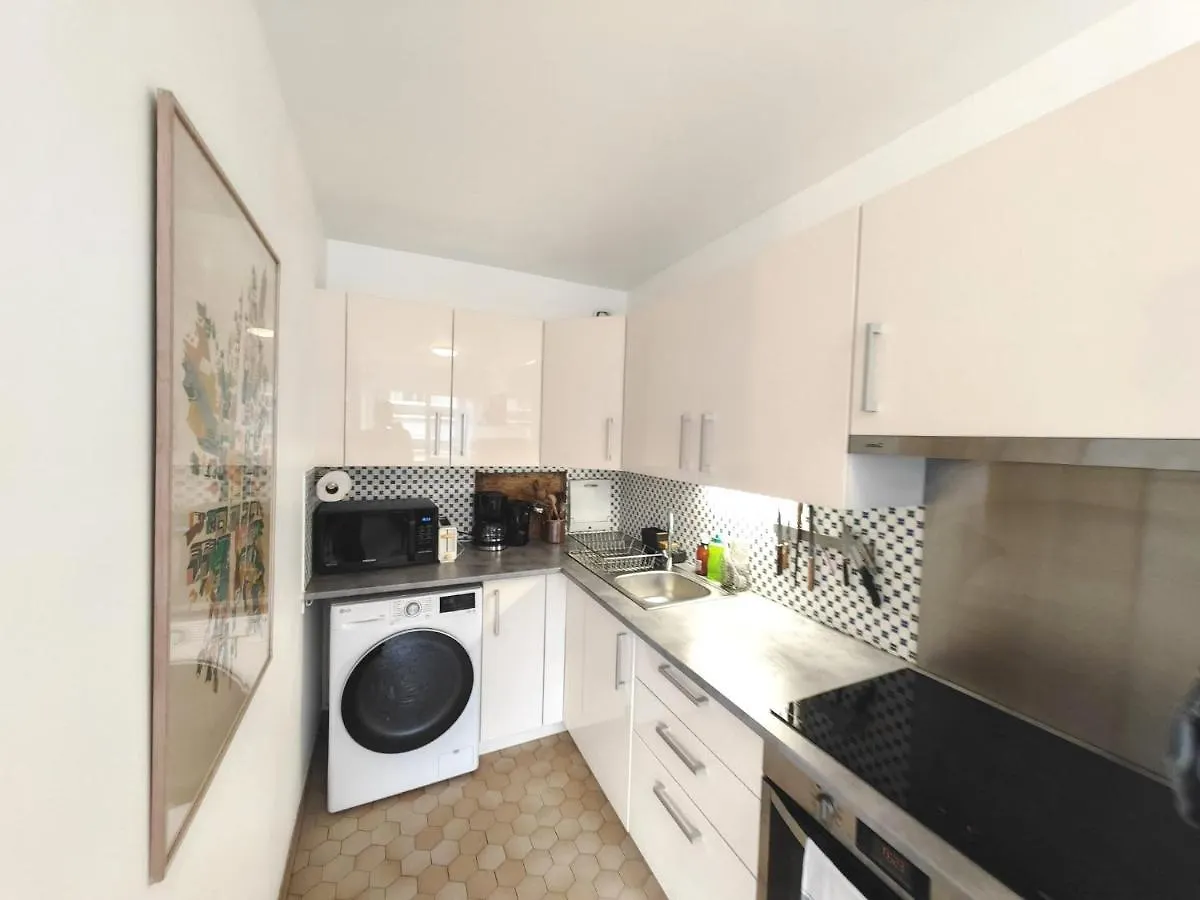 Appartement Avec Balcon Et Parking A Paris Alesia 0*,